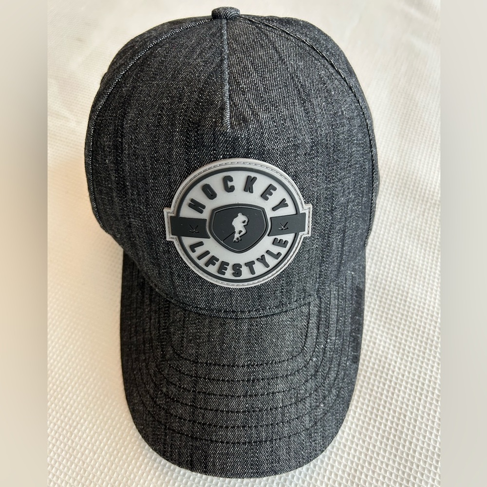 NWOT Gongshow Hockey Lifestyle Hats